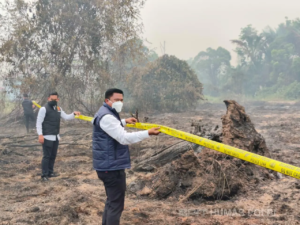 Satgas Gakkum Polres Kubu Raya Pasang Police Line di Lintang Batang, Lahan Bekas Terbakar Diamankan