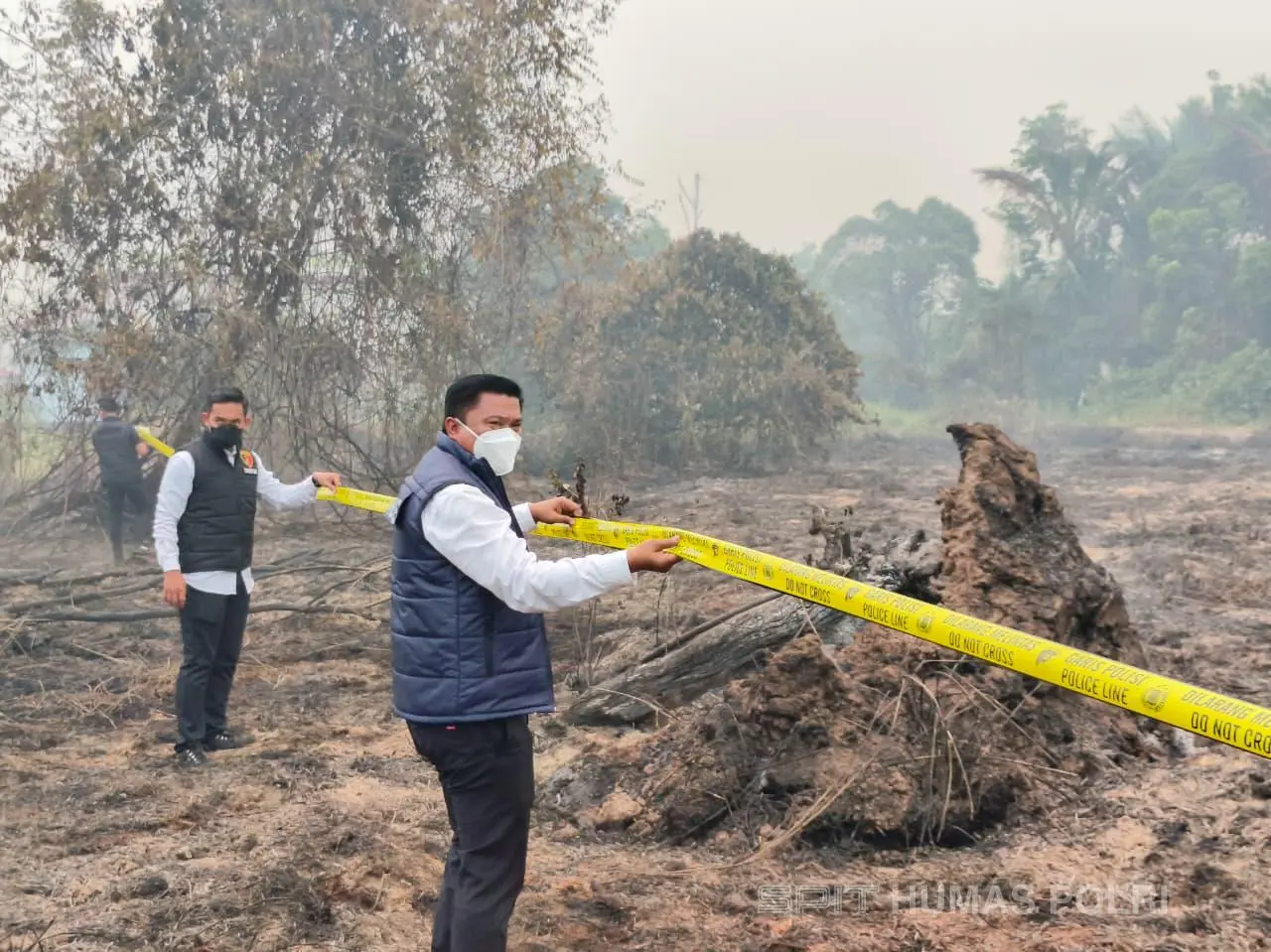 Satgas Gakkum Polres Kubu Raya Pasang Police Line di Lintang Batang, Lahan Bekas Terbakar Diamankan