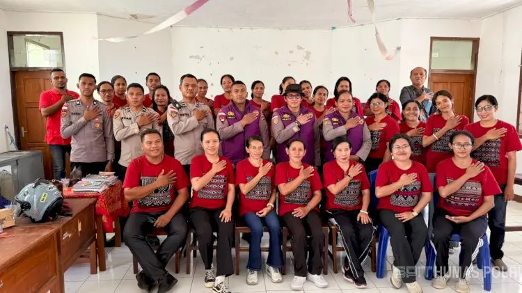 Tak Hanya Pulihkan Bangunan, Polri Bantu 600 Siswa dan Guru SMPN 1 Maumere Atasi Trauma