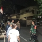 Sinergi TNI-Polri dan Warga Perkuat Siskamling, Koramil 01/Jatinegara Jaga Kamtibmas Tetap Kondusif