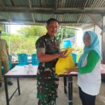Jaga Jakarta On The Spot, Koramil 05/Ciputat Salurkan 30 Paket Sembako kepada Warga