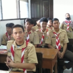 Babinsa Koramil 08/Duren Sawit Sosialisasikan Rekrutmen TNI AD Kepada Pelajar SMA Perguruan Rakyat-2
