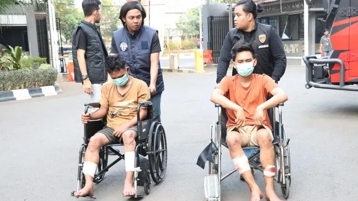 14 Kali Maling di Jakbar Duo Curanmor Bersenpi Diringkus di Hutan Lampung - BERITA POLRI INDEPENDEN INVESTIGASI 14 Kali Maling di Jakbar, Duo Curanmor Bersenpi Diringkus di Hutan Lampung