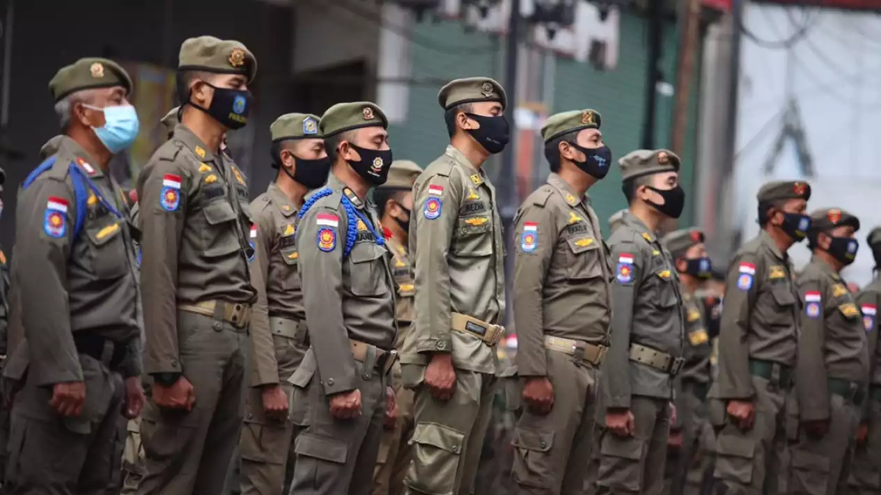 Anggota Satpol PP Dihantam Helm hingga Luka 6 Jahitan di Bulungan Polisi Buru Pekerja Proyek - BERITA POLRI INDEPENDEN INVESTIGASI Anggota Satpol PP Dihantam Helm hingga Luka Enam Jahitan di Bulungan, Polisi Selidiki Pelaku