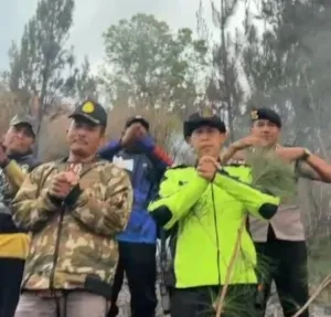 Polsek Pacet Mojokerto Intensifkan Patroli Karhutla, Warga Diimbau Waspadai Potensi Kebakaran Hutan dan Lahan