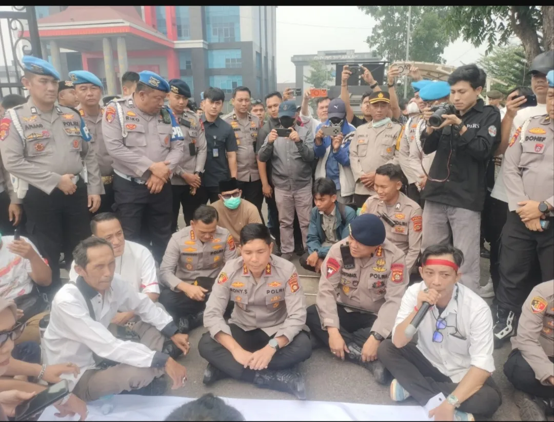 Dua Jurnalis Jadi Korban Bentrokan di Polda Sumsel, Koalisi Pers Desak Pengusutan Tuntas dan Evaluasi Pejabat