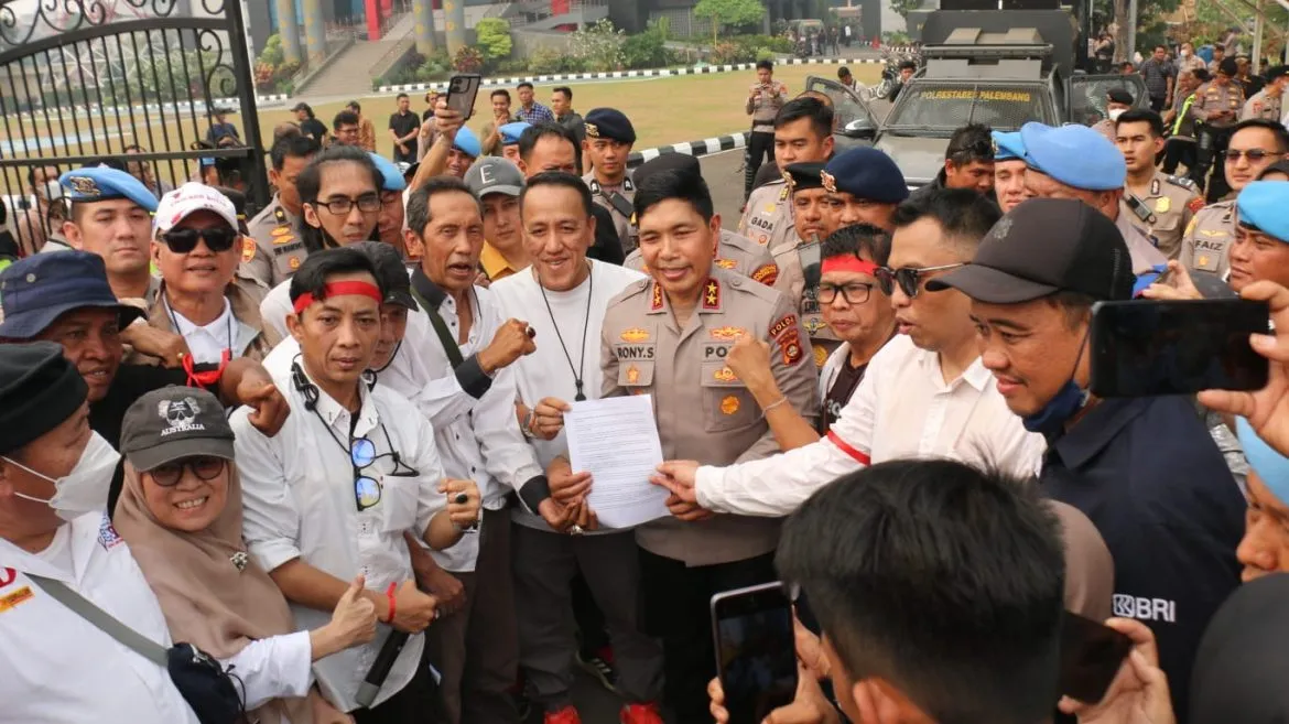 Kapolda Sumsel Rony Samtana Temui Awak Media di Mapolda, Tegaskan Komitmen Polri Hormati Kebebasan Pers