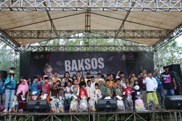 Kapolres Bangkalan Peringati HUT Bhayangkara ke-79 dengan Touring Trail dan Kegiatan Bakti Sosial