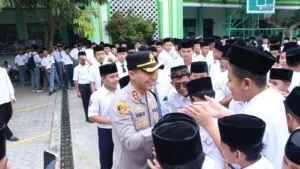 Kapolres Blitar Kota Edukasi Siswa soal Bahaya Kenakalan Remaja