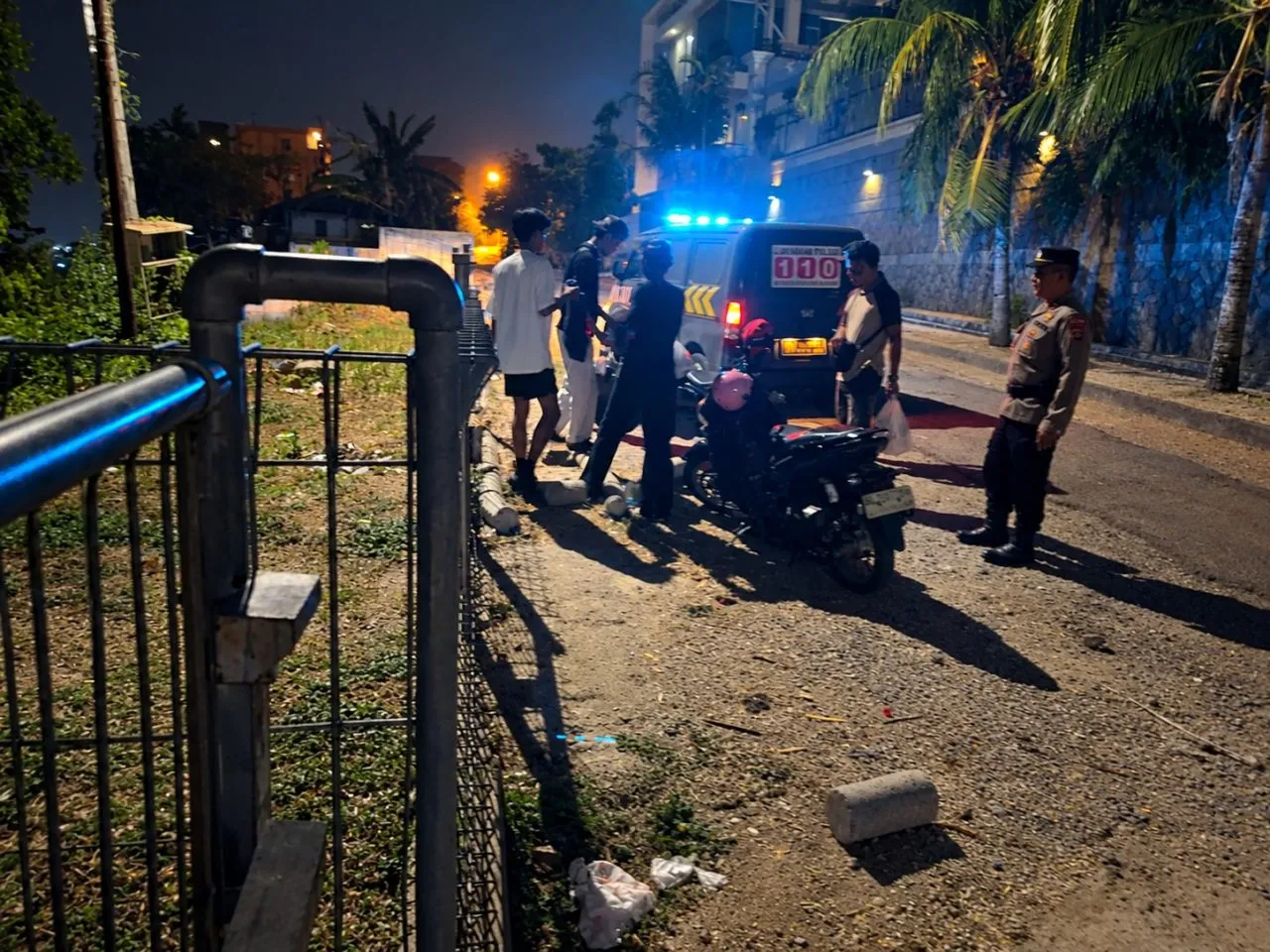 Kedapatan Nongkrong Hingga Larut Malam, Polisi Bubarkan Remaja di Telukbetung Utara