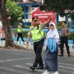 Peduli Keselamatan Pelajar, Wakapolda Bengkulu Prianto Teguh Nugroho Turun Langsung Atur Lalu Lintas