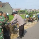 Polsek Kotagede Bersama TNI dan Warga Sukseskan Gerakan Jogja CLINK di Rejowinangun