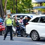 Polda NTT Hadirkan Pelayanan Pagi, Dirlantas dan Kabidpropam Turun Langsung Atur Arus Lalu Lintas