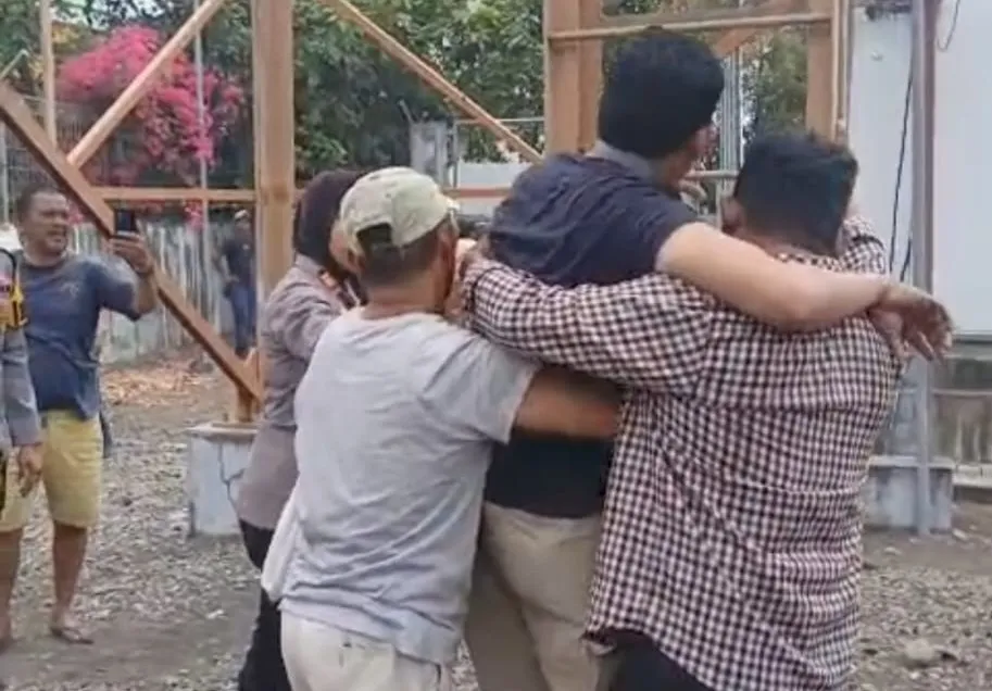 Polisi Gagalkan Dugaan Percobaan Bunuh Diri Pria di Atas Tower Pemancar di Bitung