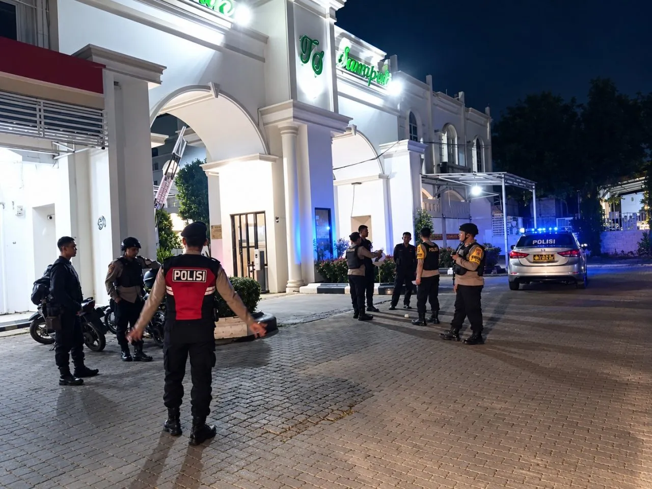Polisi Sambangi Satpam Perumahan, Cegah Kejahatan Malam di Labuhan Ratu