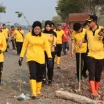 Polres Bantaeng Tanam Mangrove di Pantai Bombong Biangkeke, Perkuat Program Green Policing