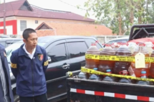 Polres Purwakarta Ungkap Penyalahgunaan 1.110 Liter Solar Subsidi, Seorang Pria Ditahan
