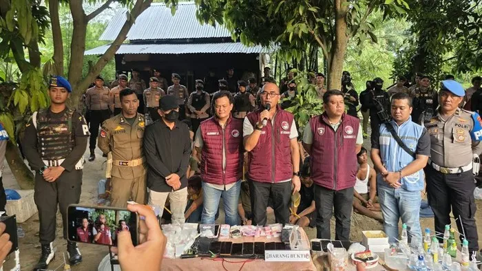 Polri Gerebek Sembilan Lokasi Rawan Narkoba di Sumatera Utara 36 Orang Diamankan - BERITA POLRI INDEPENDEN INVESTIGASI Polri Gerebek Sembilan Lokasi Rawan Narkoba di Sumatera Utara, 36 Orang Diamankan