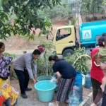 Polsek Jatiluhur Salurkan 4.000 Liter Air Bersih untuk Warga Purwakarta, Perkuat Kepedulian Sosial Polri