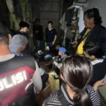 Tim Gabungan Polres Metro Amankan Seorang Perempuan Diduga Miliki Narkotika di Kamar Kos