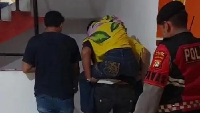 Tinggal Sendiri di Kos Jakbar, Wanita Sakit Minta Bantuan Polisi Lewat 110