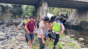 Truk Kontainer Terjun ke Jurang di Jembatan Yeh Bakung Tabanan, Kernet Meninggal Dunia