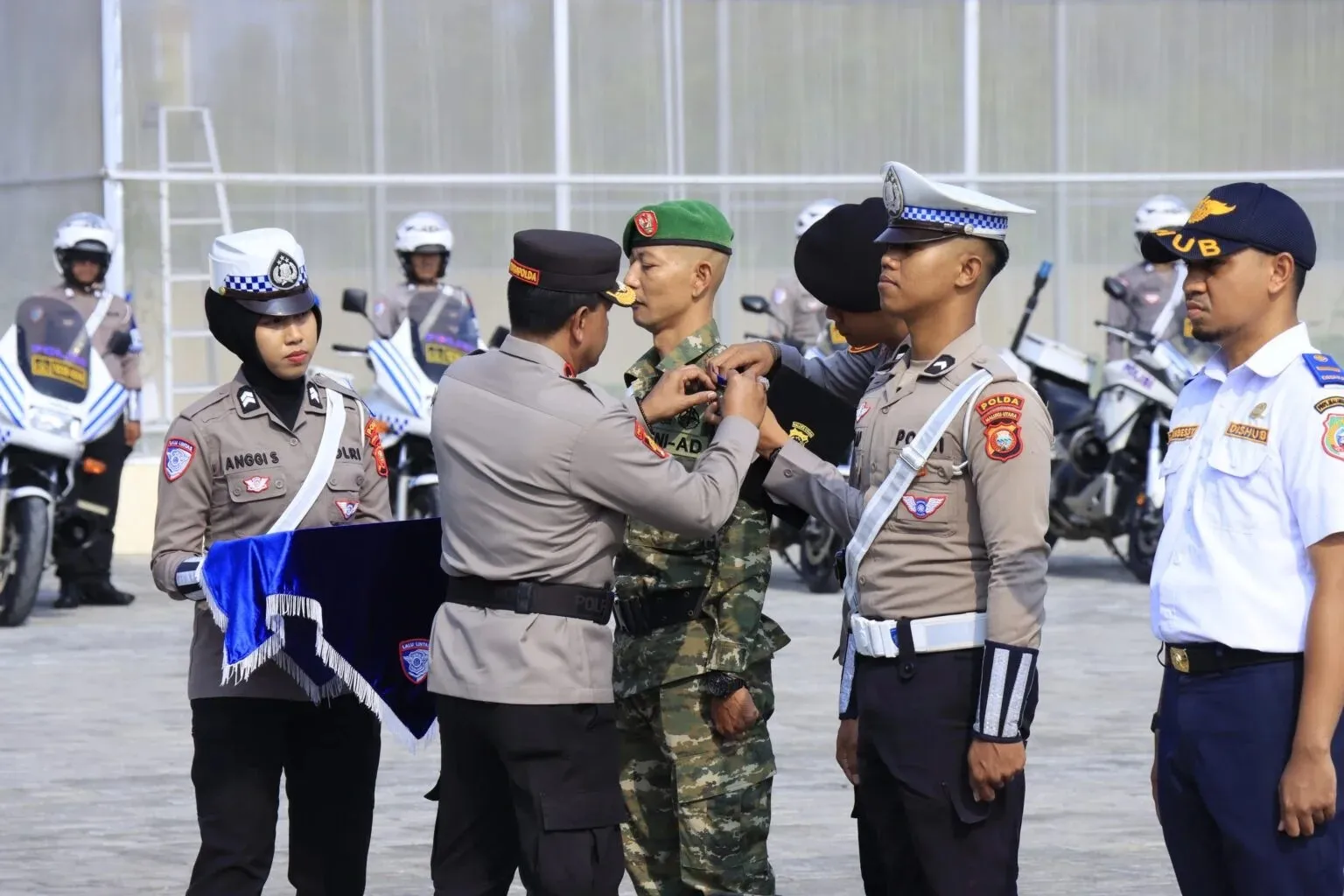 Wakapolda Maluku Utara Pimpin Apel Gelar Pasukan Operasi Patuh Kie Raha 2026 - BERITA POLRI INDEPENDEN INVESTIGASI Wakapolda Maluku Utara Pimpin Apel Gelar Pasukan Operasi Patuh Kie Raha 2026