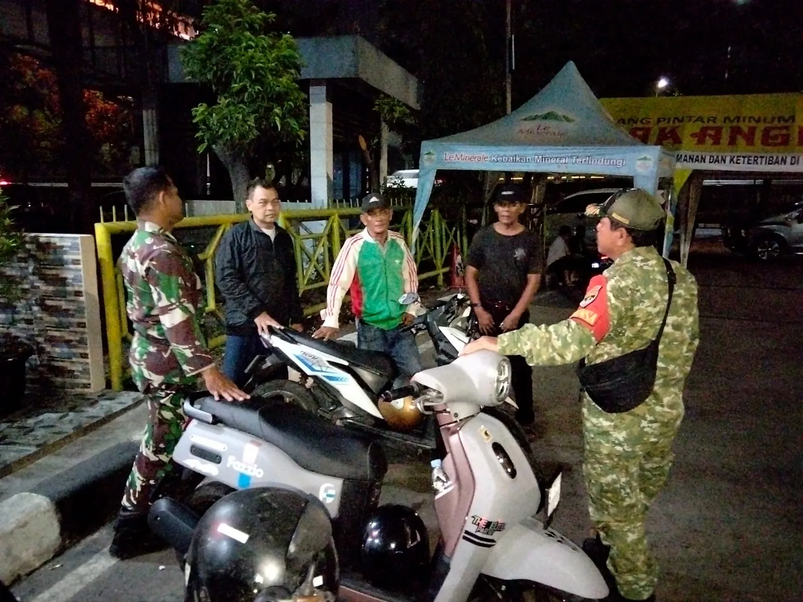 Koramil 03/Ps.Rebo-Ciracas Gelar Patroli/Siskamling Jaga Kondusivitas Wilayah