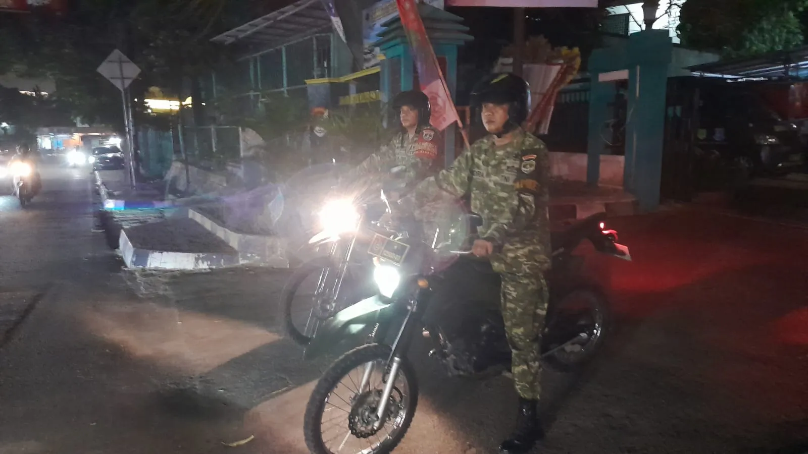 Sinergi Babinsa dan Komduk, Patroli Malam Perketat di Titik Rawan