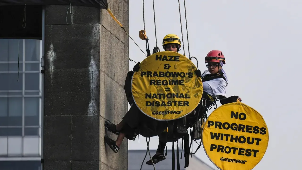 Polisi Jelaskan Alasan Membawa Enam Aktivis Greenpeace ke Polda Metro Jaya Usai Aksi di Bundaran HI