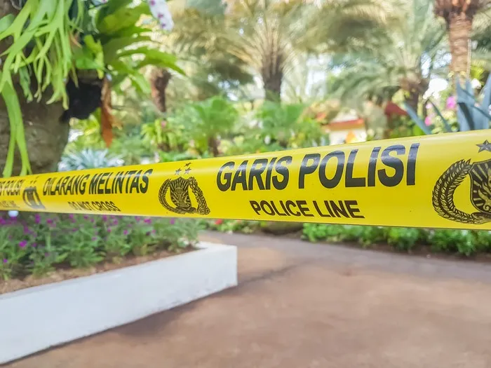 Pintu Ponpes Didobrak Dini Hari, 12 Santriwati dan 4 Ustazah Dibawa Polisi untuk Diperiksa di Sukoharjo\